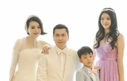 女子怪丈夫未帮自己吵架四十年夫妇离婚收场