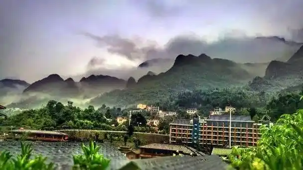 贵州深山峡谷中深藏着一个美丽的温泉——娘娘山温泉度假小镇