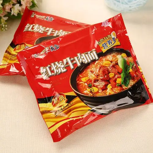 方便面厂家批发 经典红烧牛肉面袋装方便面 浓香美味即食泡面拉面