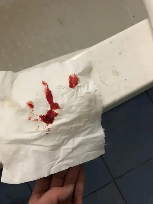 每天两餐,6点吃饭,起床,夜宵麦片