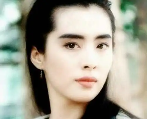 盘点自带美人尖的明星:许晴陈好刘嘉玲王祖贤张曼玉