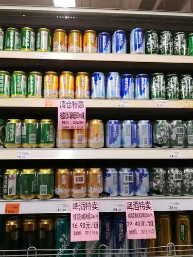 1036浠水店啤酒特卖 农夫 神农厂商陈列图片