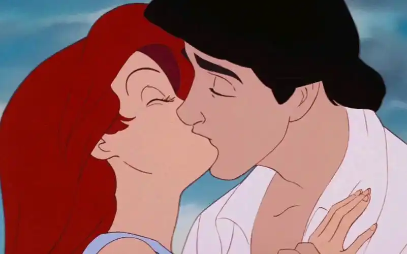 小美人鱼:爱丽儿和亚力克王子终成眷侣 美国迪士尼(disney)经典动画