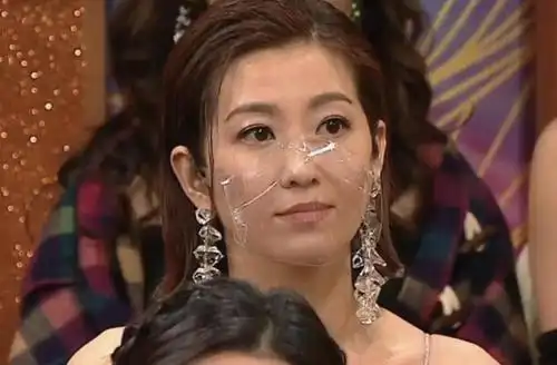 原创港版声临其境爆火陈自瑶翻红成总冠军她终于不用靠老公了