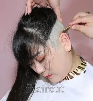 秀发少妇没事来烫发刮背-芳飞1368#_中国长发