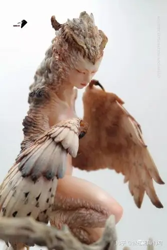 这只美艳而危险的鸟身女妖你会被她迷惑吗