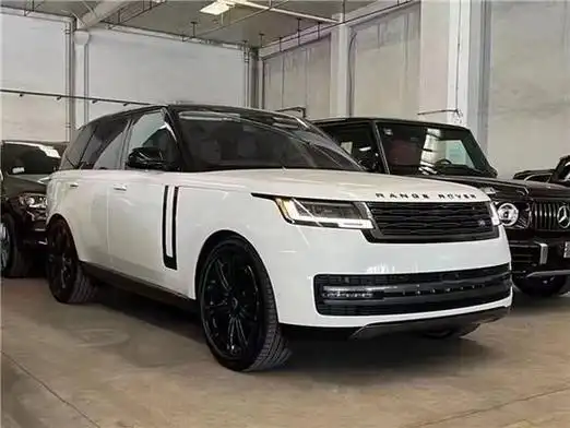 23款路虎揽胜行政白色顶配150余万开回家