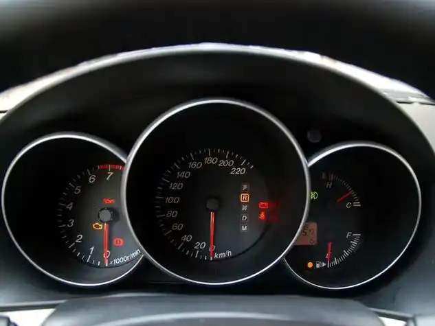 经典款马自达3仪表盘马自达3仪表盘指示灯图解