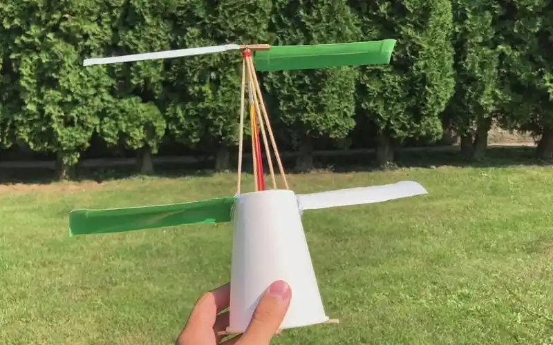 【diy】纸杯 b>直升机小 /b>玩具