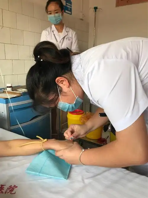 内科护士"密闭试静脉输液"操作考试