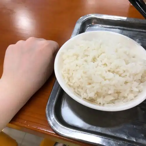 这一碗米饭多少g炫得差不多了帮忙算算