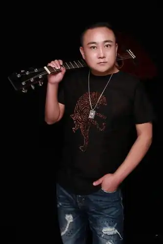 奥杰阿格为曲木依布量身定制的母语情歌《凉山情人》彝族音乐汇首发