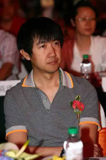 图文:《富滇风云》发布会--导演鄢颇