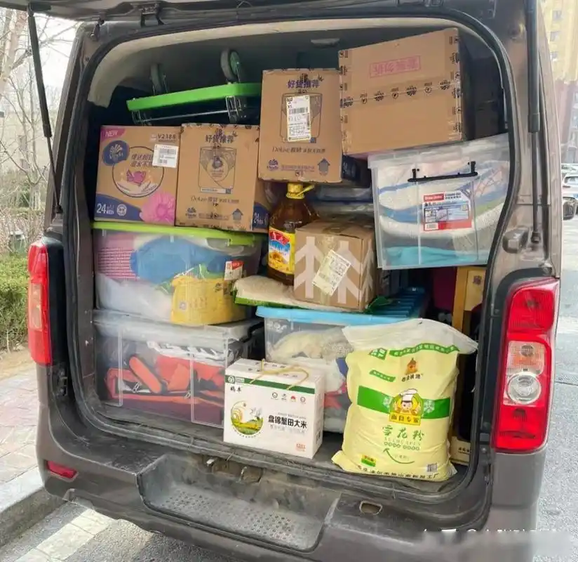 易丰搬家vs货拉拉vs蓝海豹vs蓝犀牛,哪个搬家公司更好?