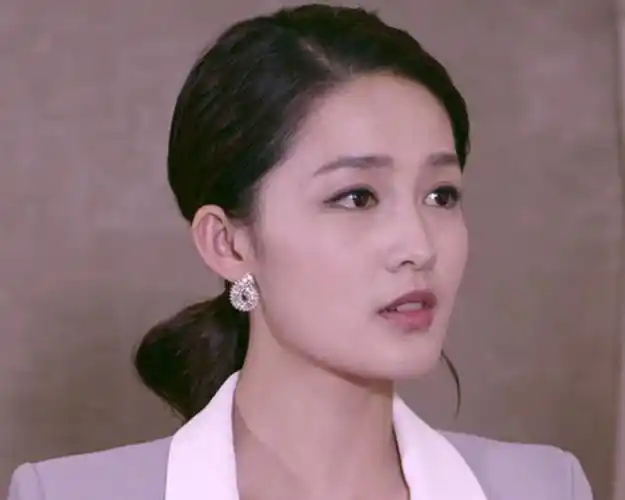 千金归来 李沁沈长清同款 明星韩简约满钻米粒珍珠短款大耳钉耳环