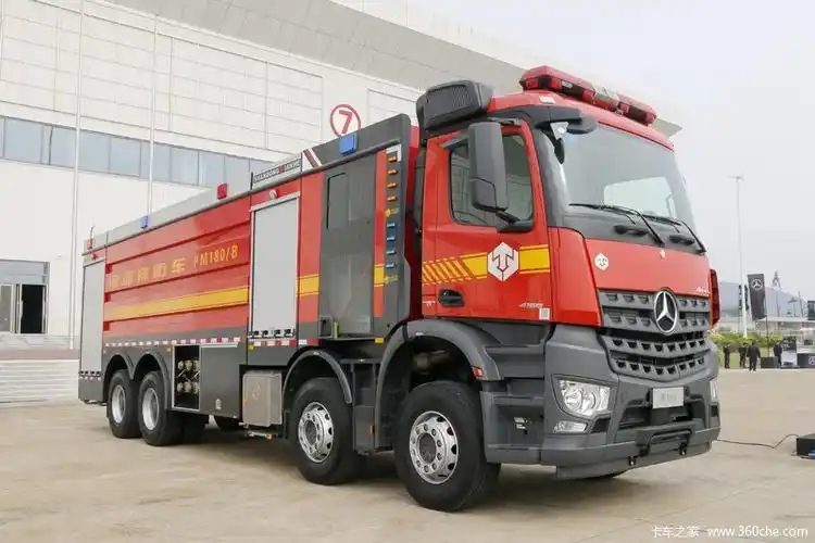 消防车 奔驰消防车 高配消防车 消防车厂家 水罐泡沫消防车,奔驰18吨