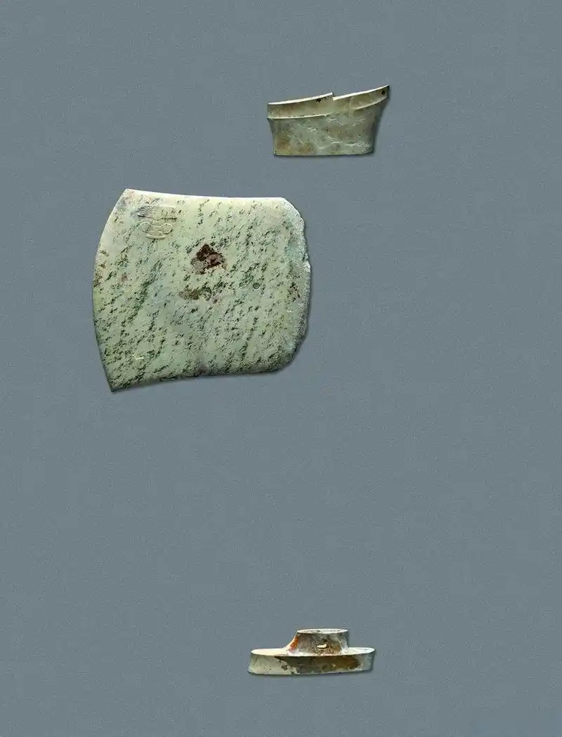 唯一一个带神徽的良渚玉钺