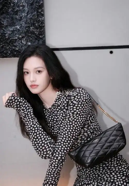 北电00后校花颜值