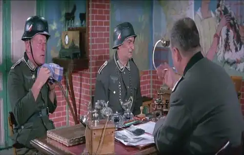 《虎口脱险》里的油漆匠奥古斯德竟然是《悲惨世界》里开黑店的