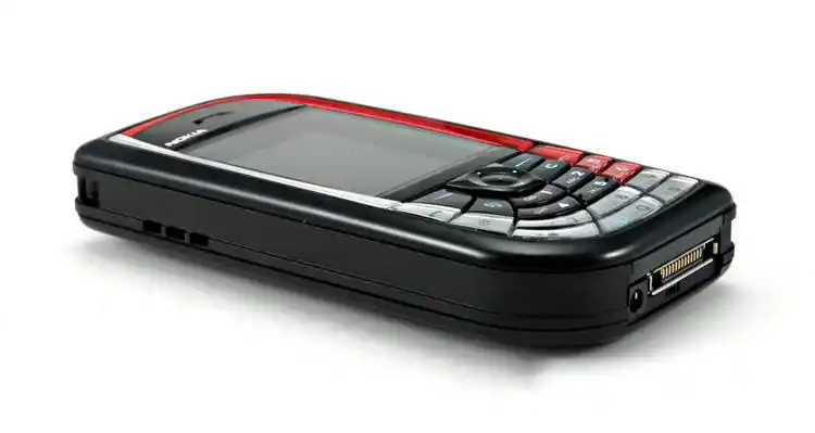 nokia/诺基亚 7610 老款直板经典塞班移动4g音乐学生戒网老人用手机