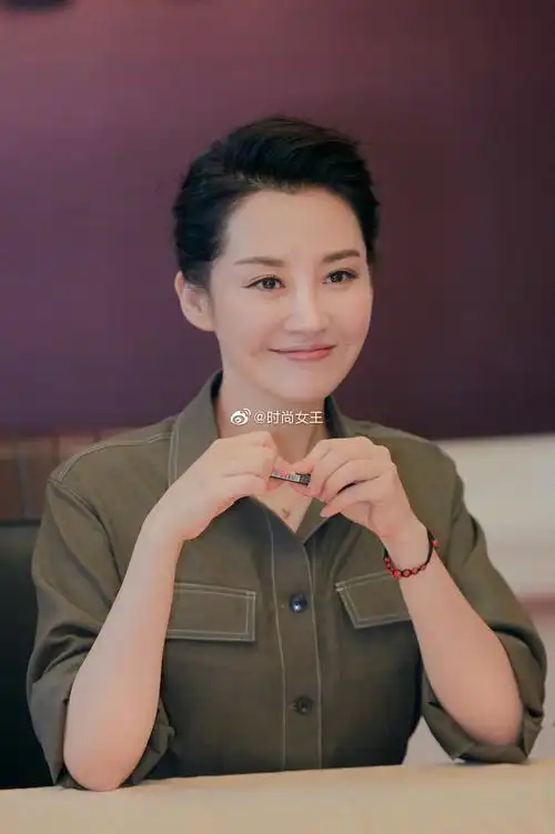 简直腿长一米八气场一米八好久不见这么帅气的许晴