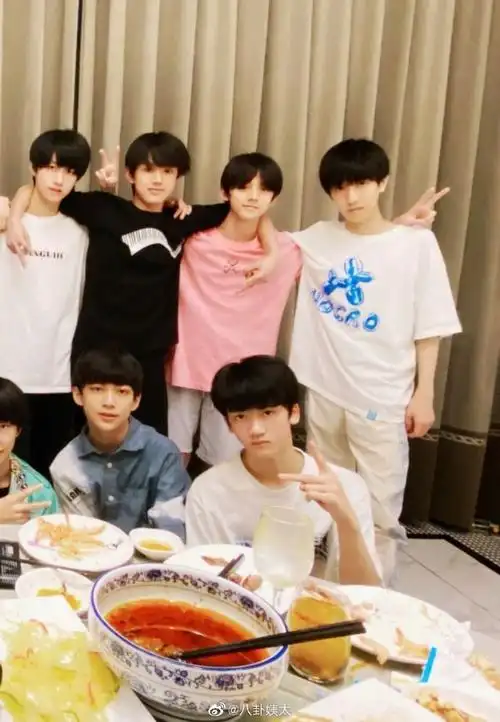 tf家族三代合照