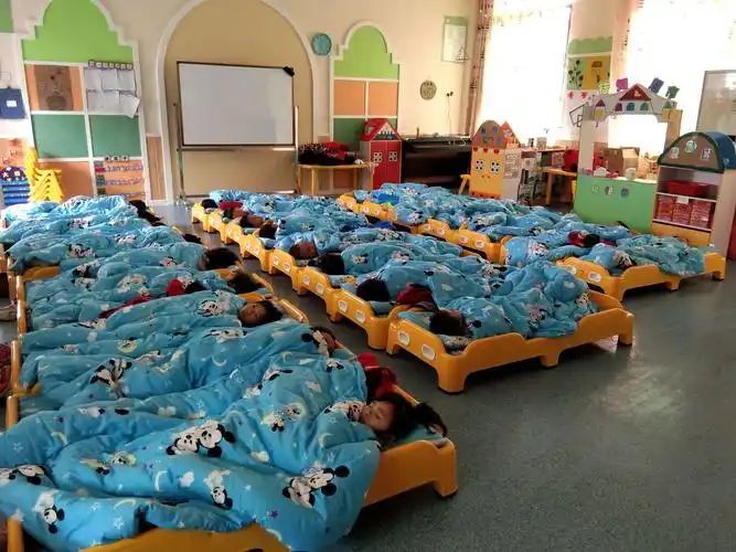 祁阳县行知幼儿园中班宝贝们的日常活动