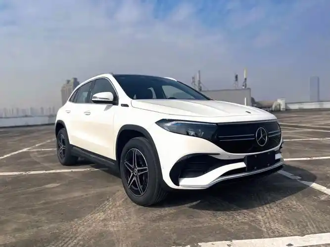 奔驰eqa到店啦纯电动suveq家族又添一员