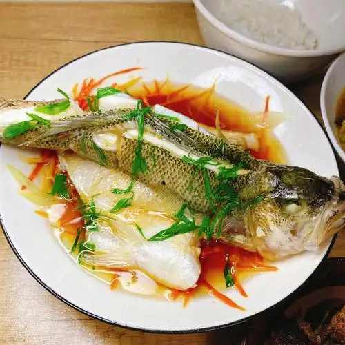 7575小朋友超爱的家常清蒸鲈鱼7575