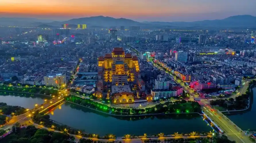 假设南宁北海收编钦防玉林整合铁山港东岸构建新的三大沿海城市