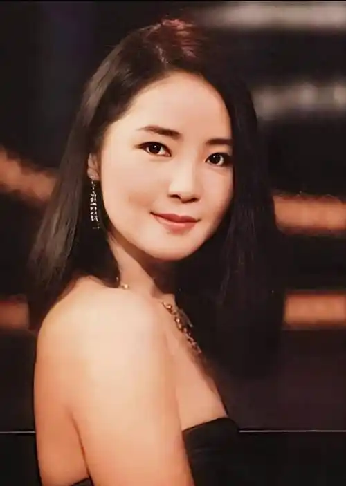 一代歌后邓丽君的爱恨情仇,最终英年早逝,死因让人心酸