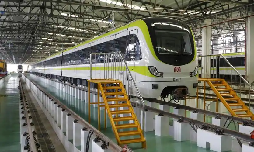 合肥地铁5号线云谷路站掀盖头今日启动列车试运行