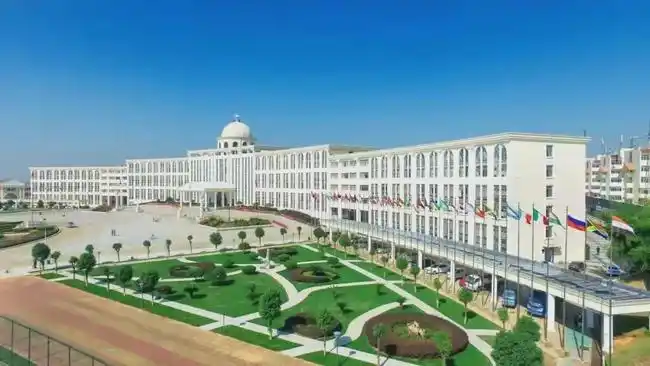 江西服装学院在有特色高水平民办大学的建设上行稳致远