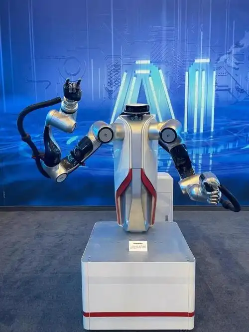 @追梦人 思灵机器人联合创始人李杨:突破智能机器人能力边界