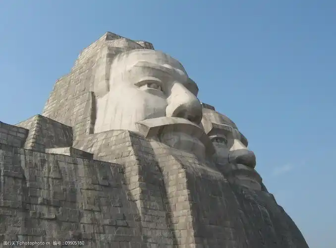 关键词:炎黄二帝像 炎黄二帝 黄帝 炎帝 邙山炎黄二帝像 黄河炎黄二帝