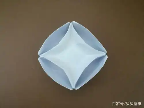 教你用折纸diy一款圆形收纳盒,适合放糖果!