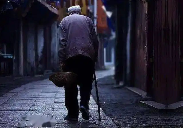 父爱如山,大爱无言_老父亲