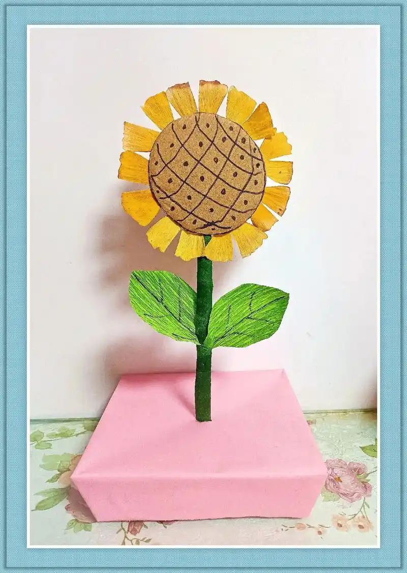 和爱孙手工折纸《向日葵》.联袂制作,合作愉快! - 抖音