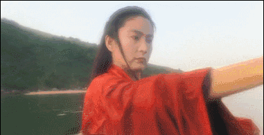 小倩妩媚更衣,东方不败仰头喝酒,赵敏帅气回头,紫霞仙子灵动眨眼.