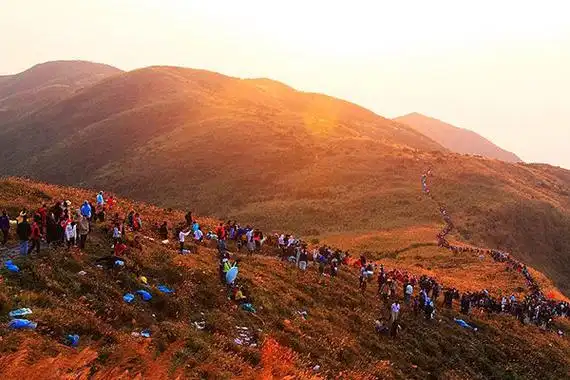 7,帽峰山8,龙头山9,风云岭10,王子山1,白云山广东爬山十个好去处之一