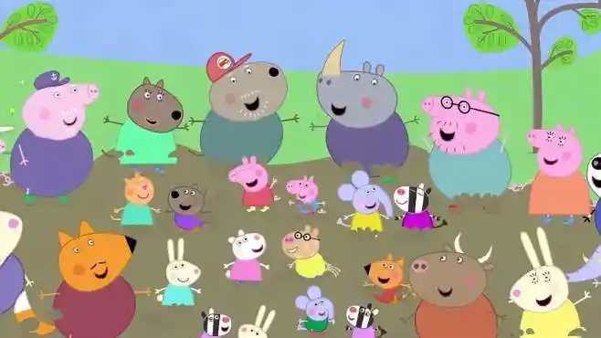 小猪佩奇:外面有很大的泥坑·,所有人都在踩泥坑