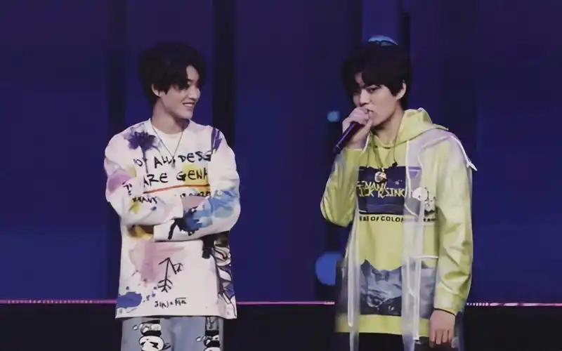 【幻花】"你的举动就像红绿灯"