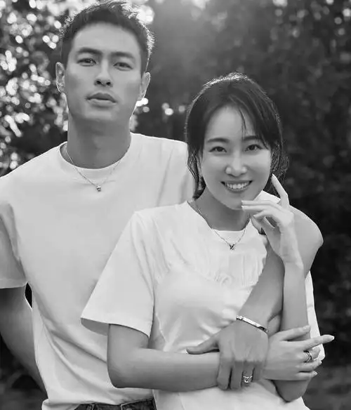 艺人杨祐宁自2020年与老婆王咏颖结婚后,目前也即将