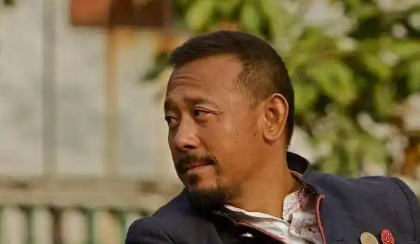 让子弹飞:没有姜文的电影,无酒也无歌,因导演魅力而成名的作品_影片