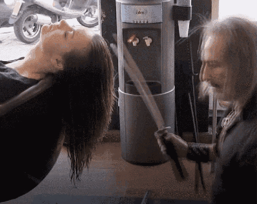 搞笑雷人逗逼轻松时刻gif动图_动态图_表情包下载_soogif