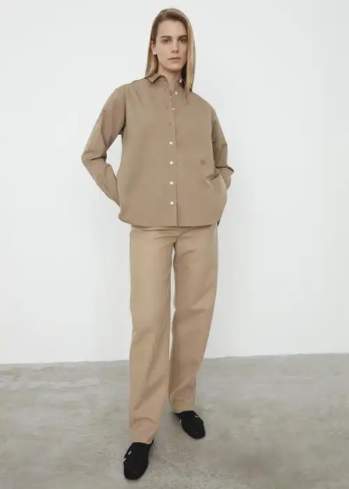 toteme 20aw 深卡其色capri衬衫