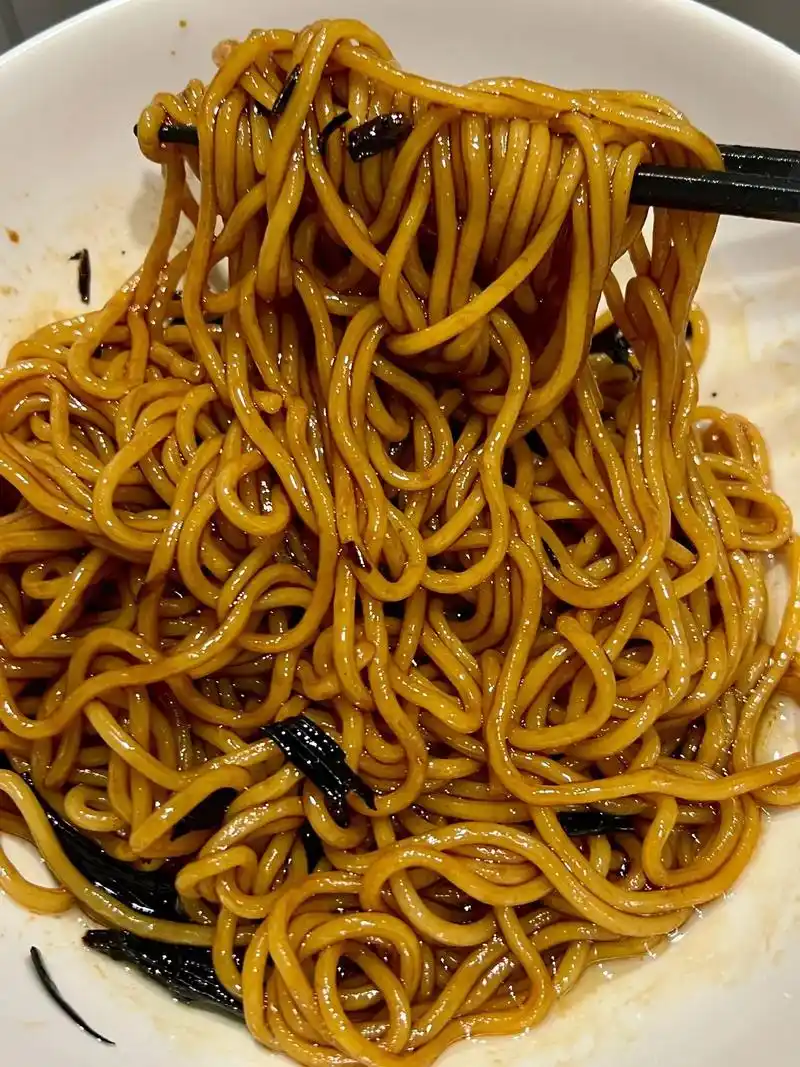葱油拌面真的简单又好吃! 家里人都觉得不去开店真的 - 抖音
