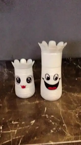 闲来用饮料瓶做个花瓶自我感觉良好