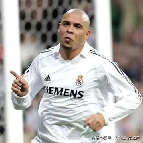 贾珍怎样毁了秦可卿之后又毁了儿子贾蓉?