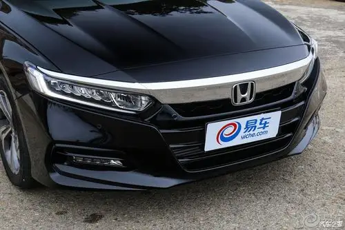 谁有十代雅阁黑色的图片发过来参观参观